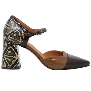 Decolletè Chie Mihara Luer in pelle lucida nera