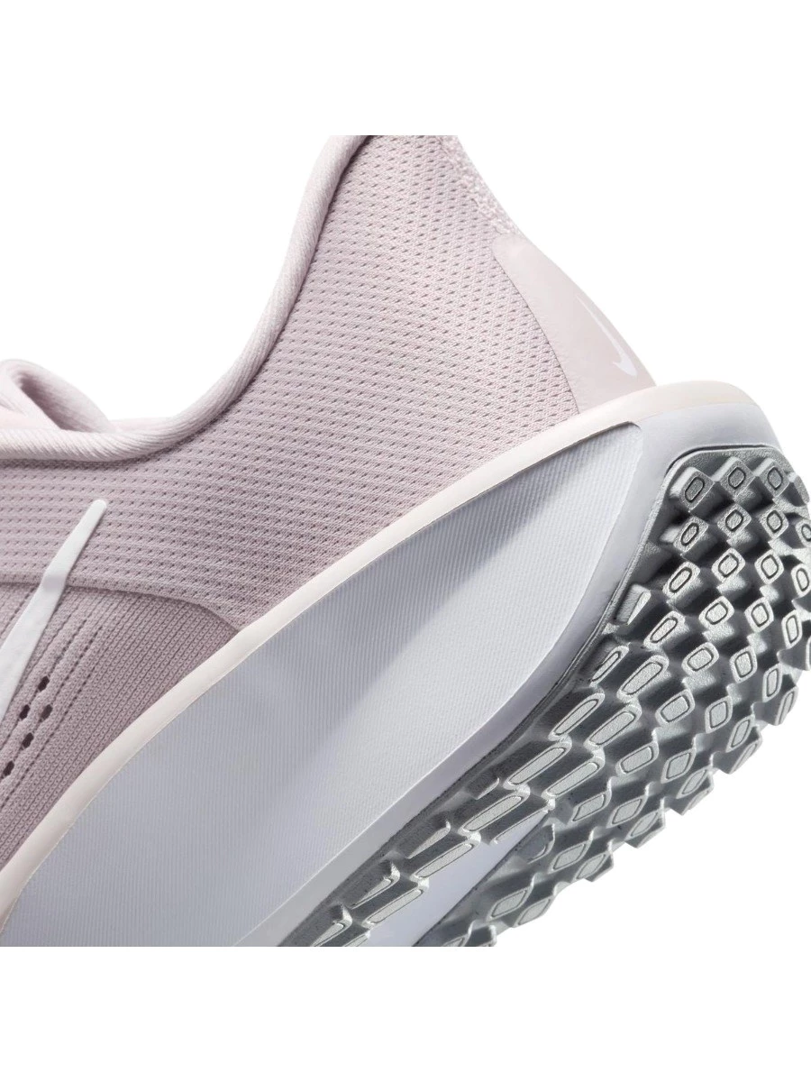 WMNS NIKE QUEST 6