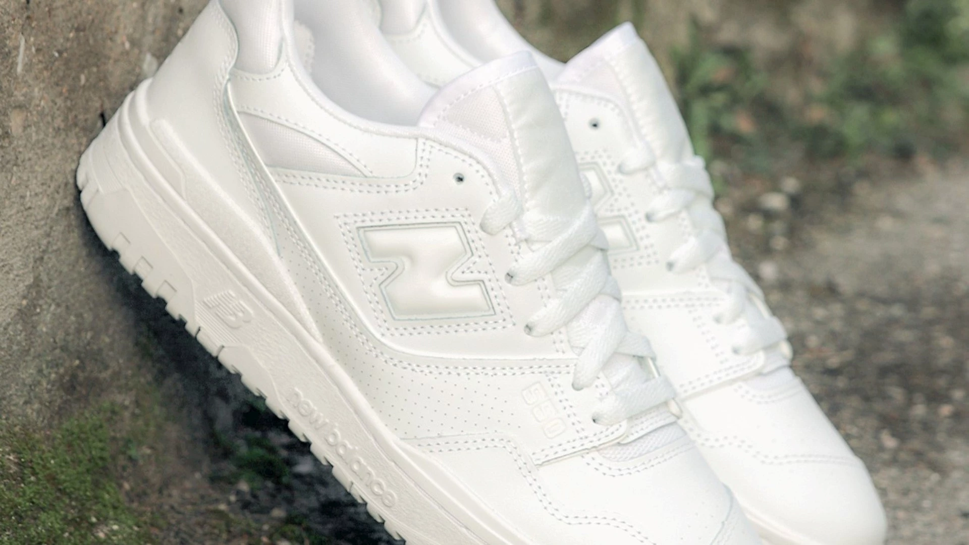 sneaker-new-balance-550-triple-white