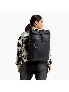 Zaino ecopelle con chiusura arrotolabile EASTPAK