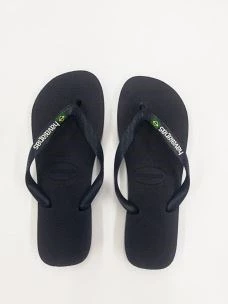 Flip-flops with HAVAIANAS logo and colorful flag