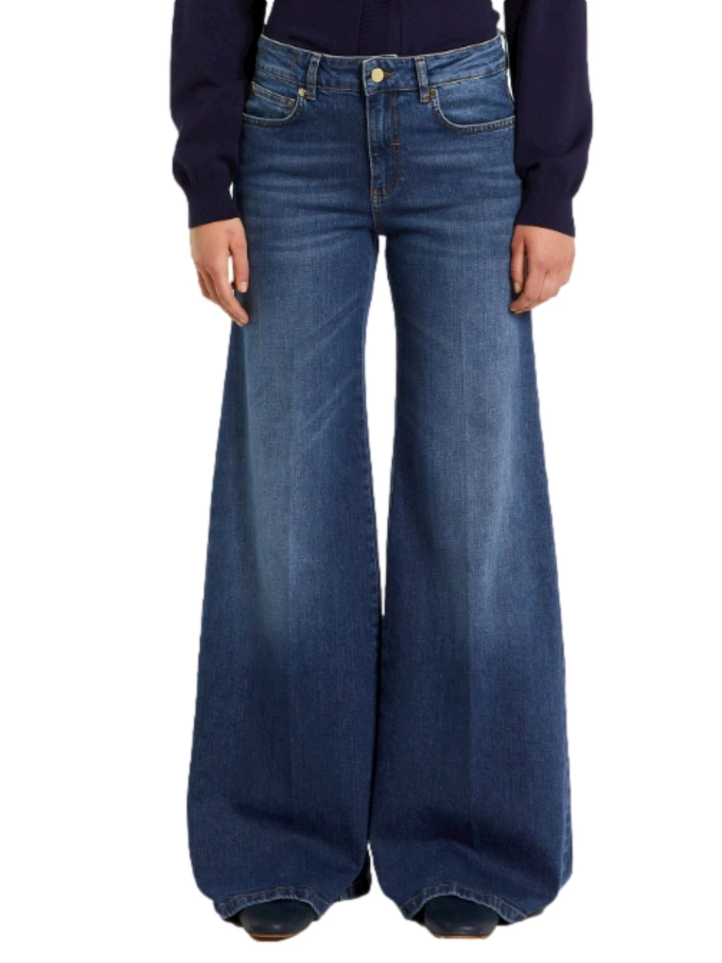 Jeans flare over IBlues