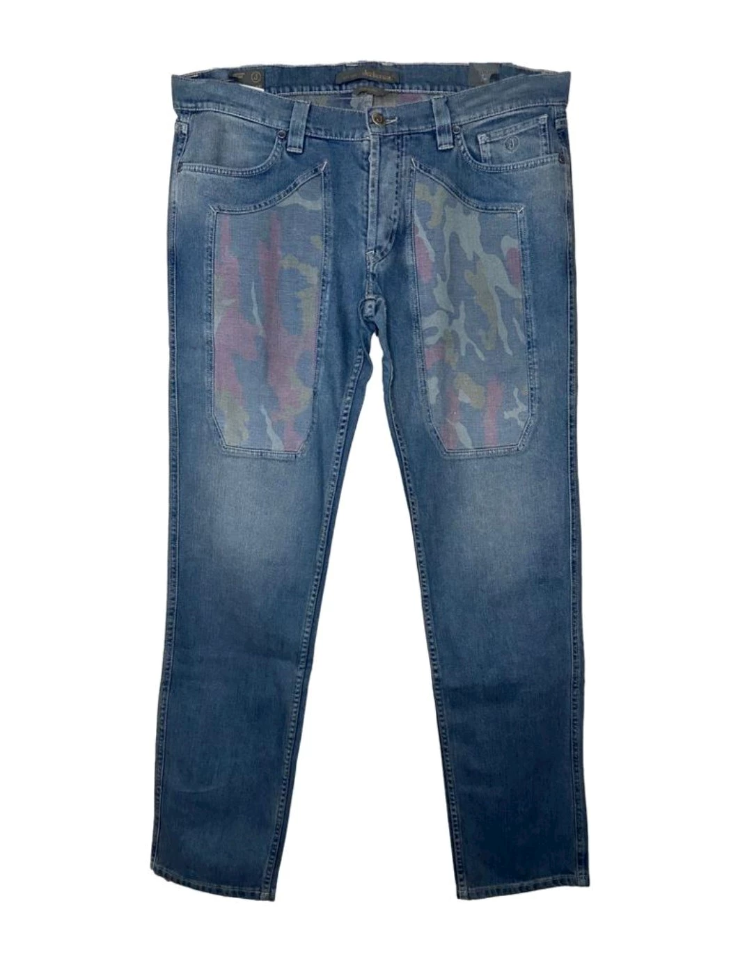 Denim jeans with Jeckerson patterned patch