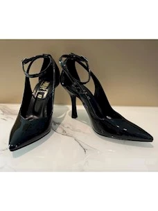 Décolleté ankle crossing Oyvé