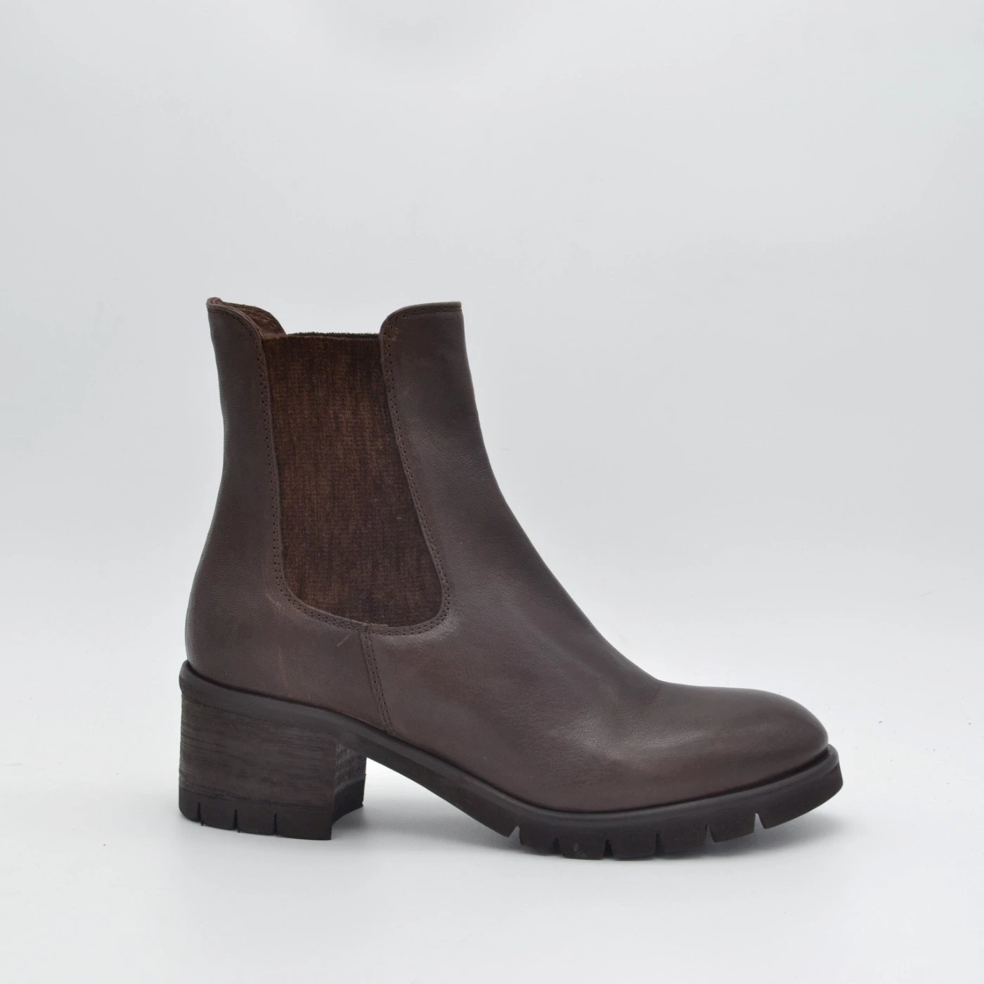 Anima IV318 stivaletti doppio elastico pelle moro tacco 5 cm