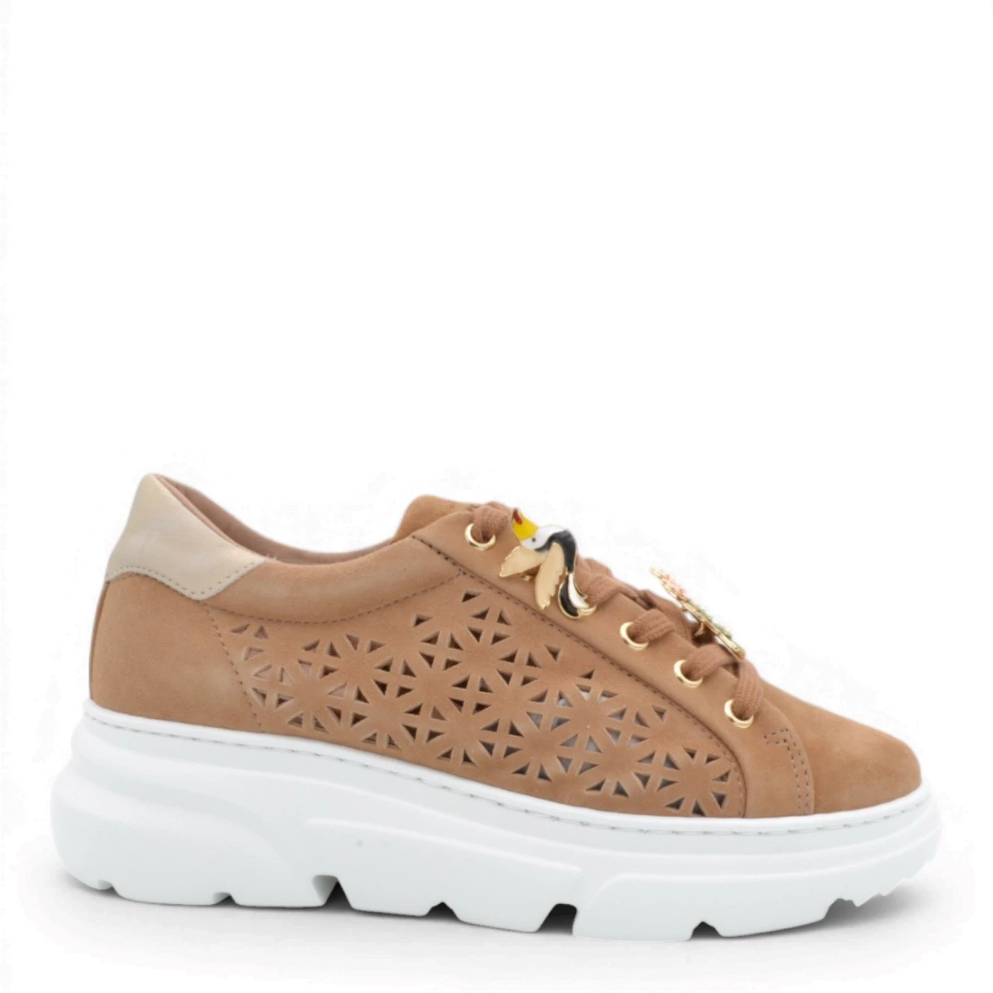 Stokton 220 004 sneakers nabuk camel traforata con gioiello