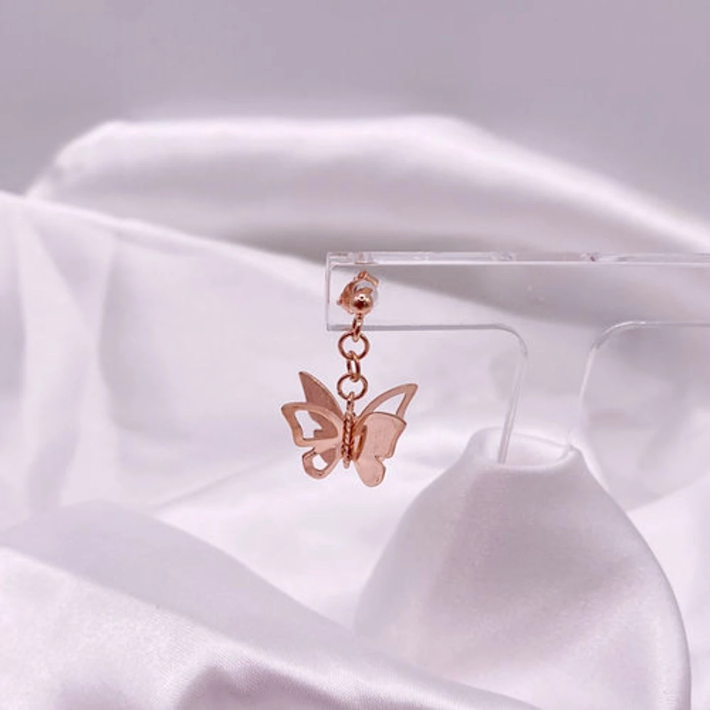 Orecchino 3D Farfalla satinata Placcato Oro Rosa