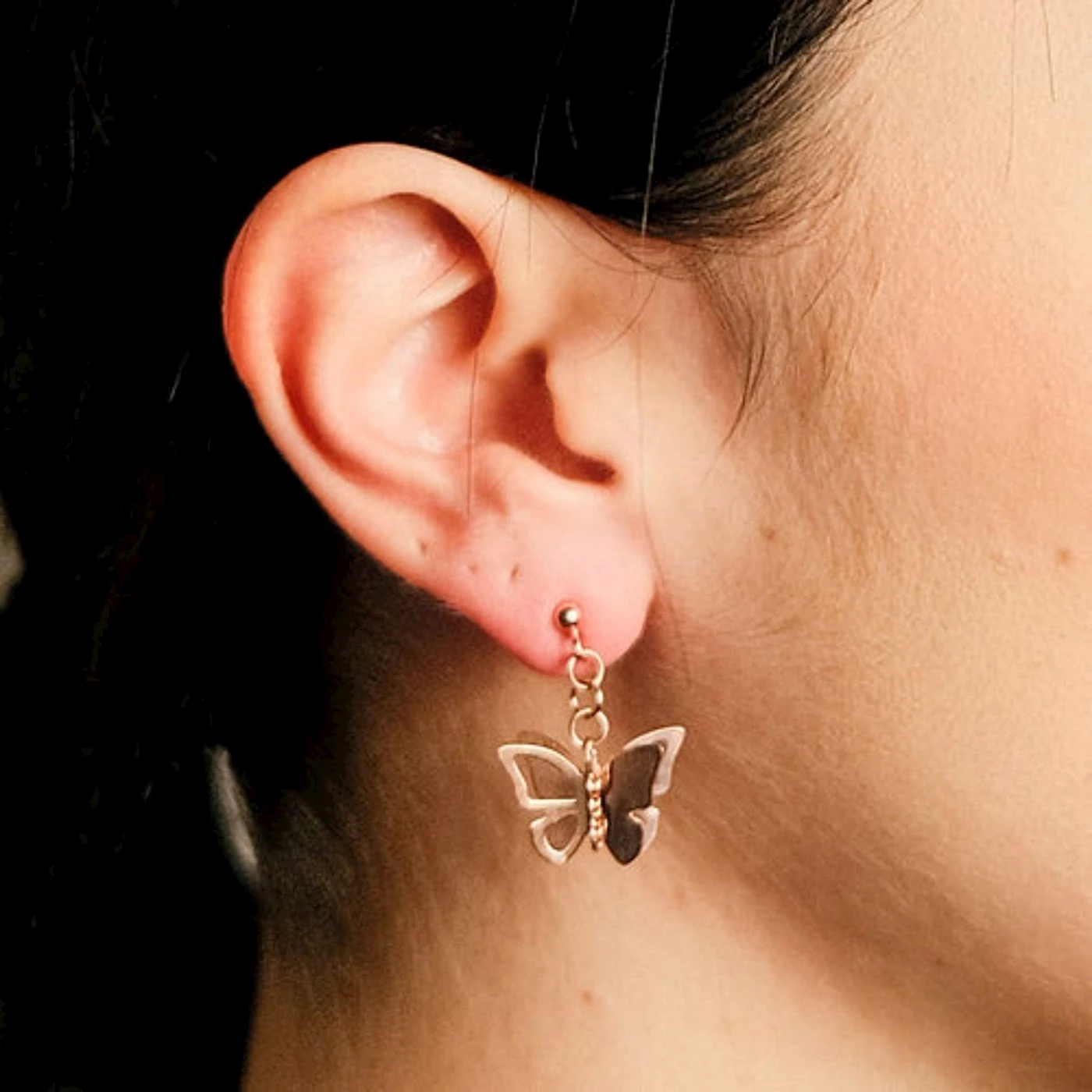 Orecchino 3D Farfalla satinata Placcato Oro Rosa