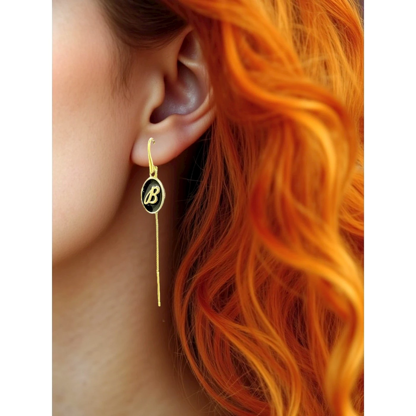 Orecchino Lettera B