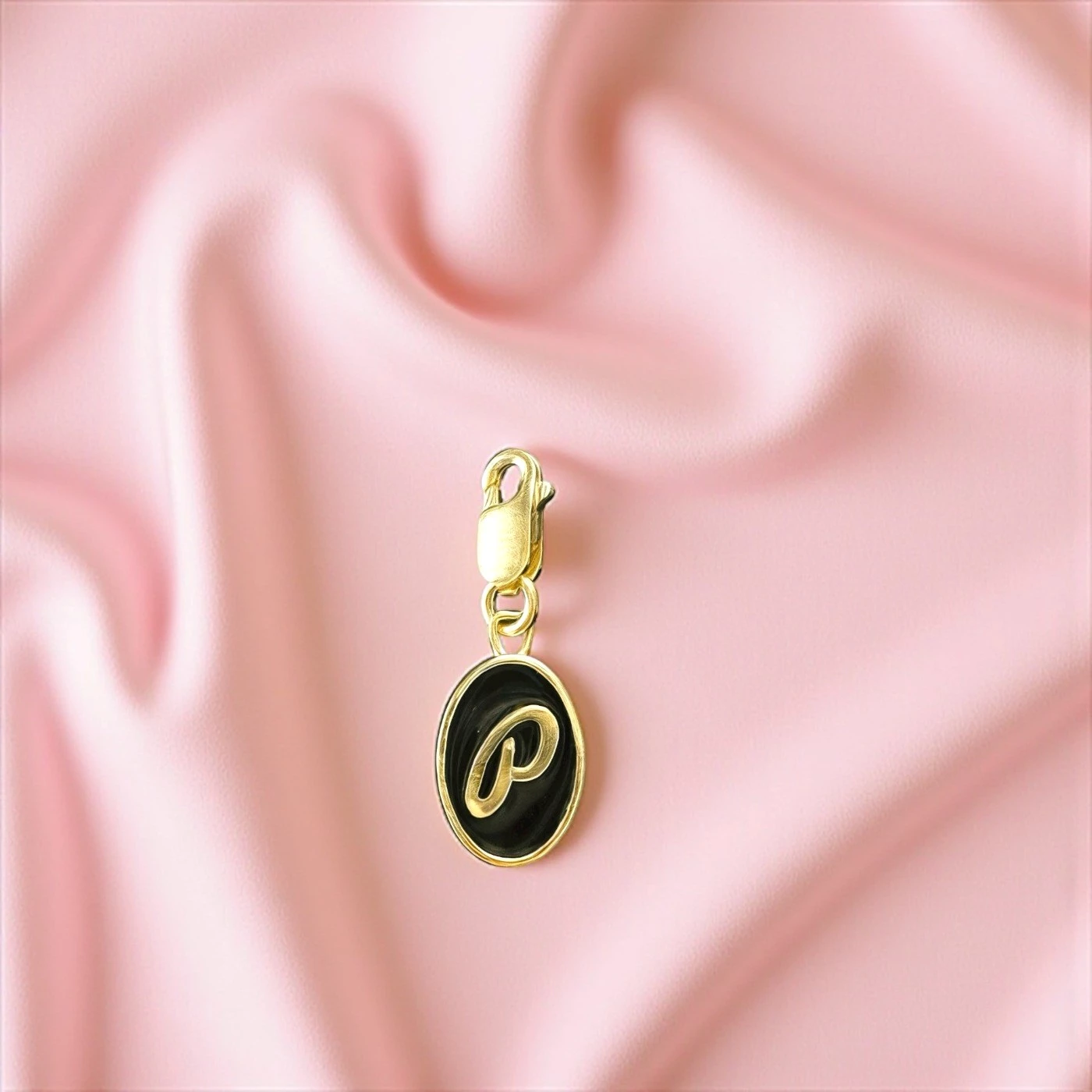 Pendente Lettera P