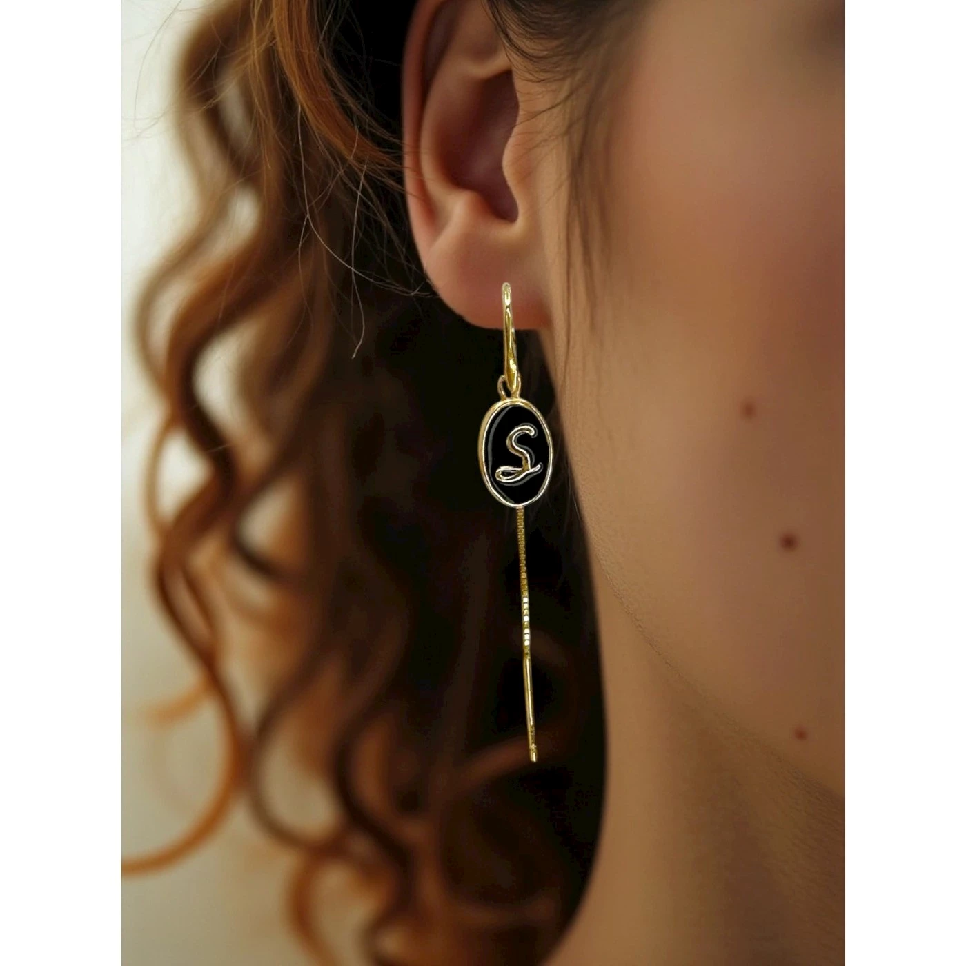 Orecchino Lettera S