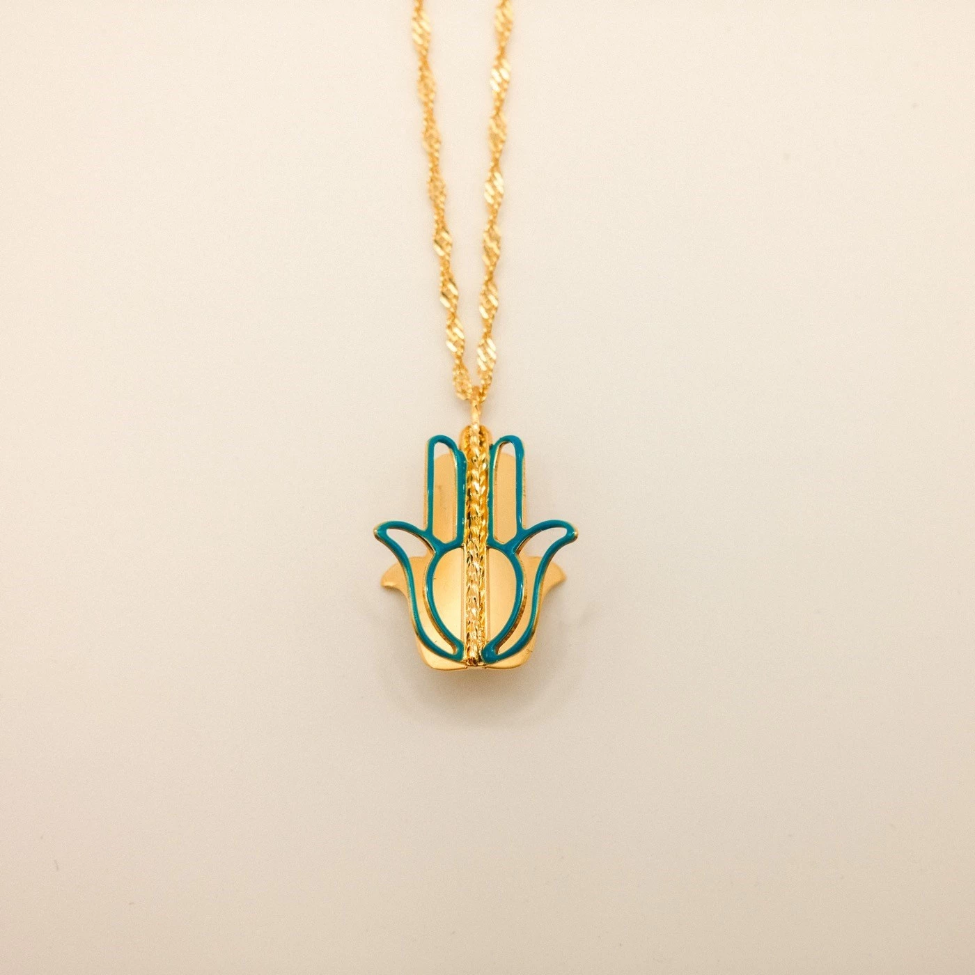 Collana mano di fatima placcata in oro giallo