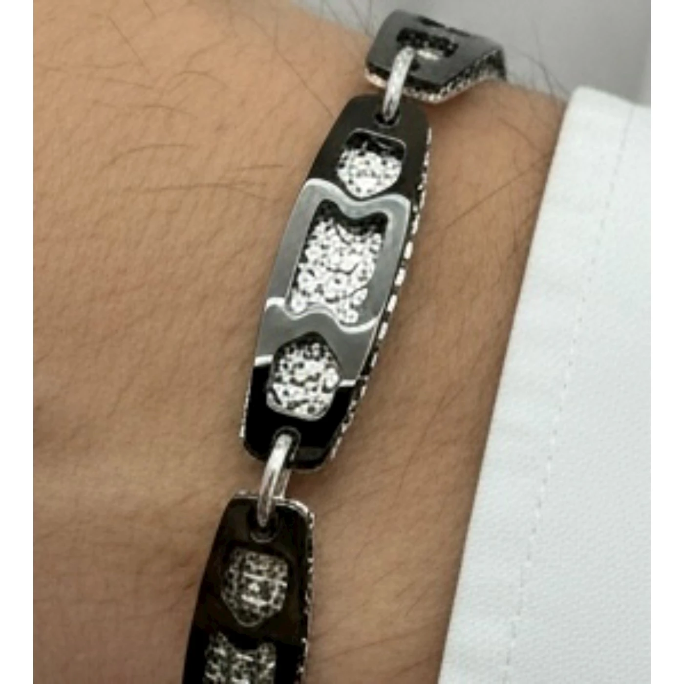 Bracciale uomo nero e argentato