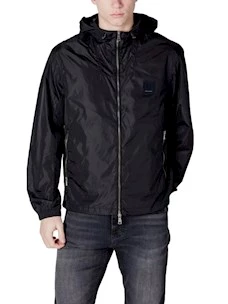 Black UC001