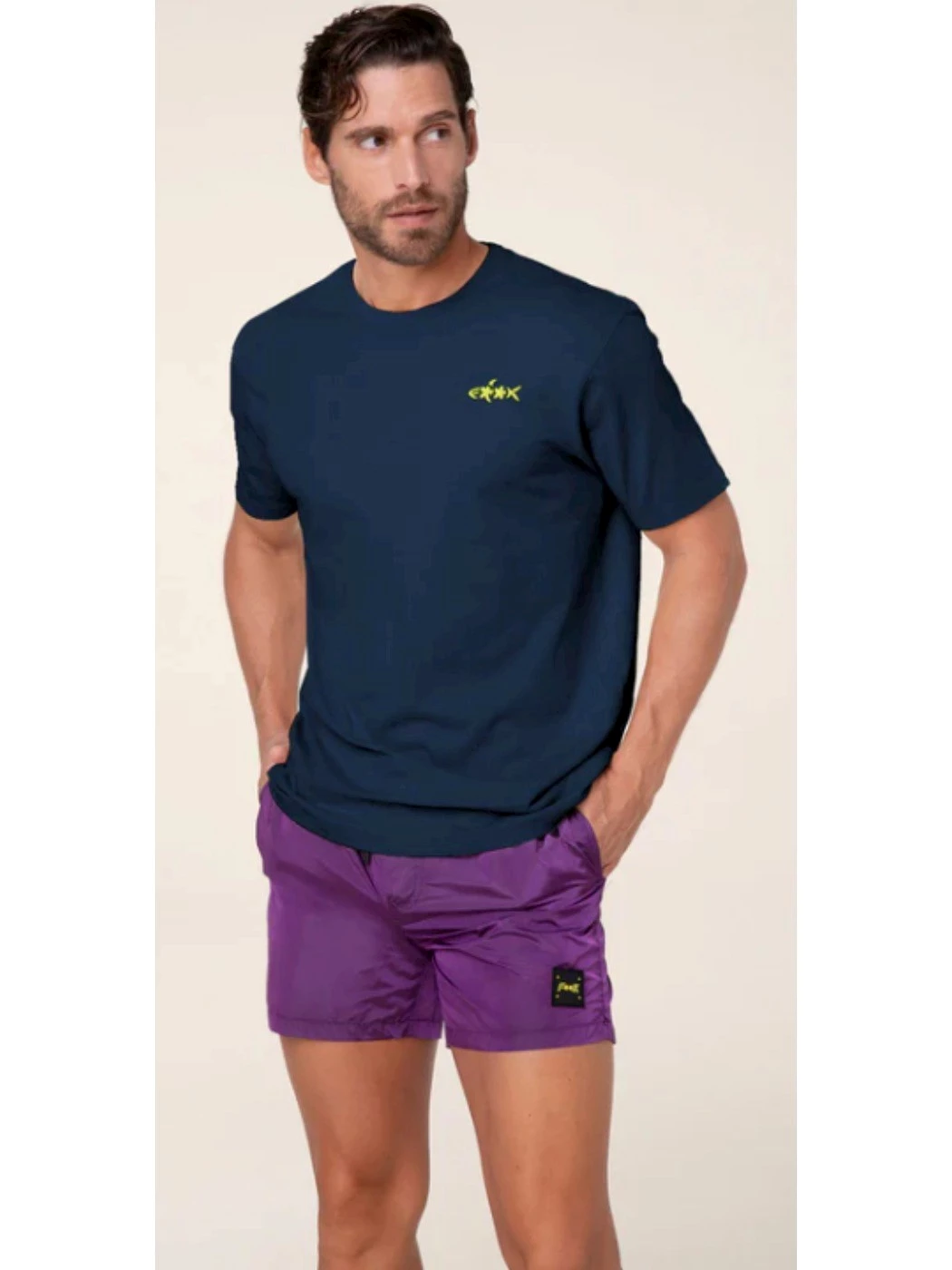 MEN'S T-SHIRT WITH ROUND NECK